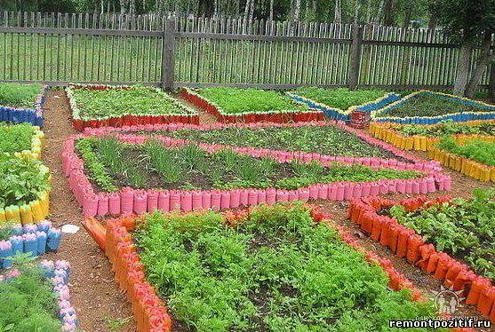 бордюры из пластиковых бутылок на даче